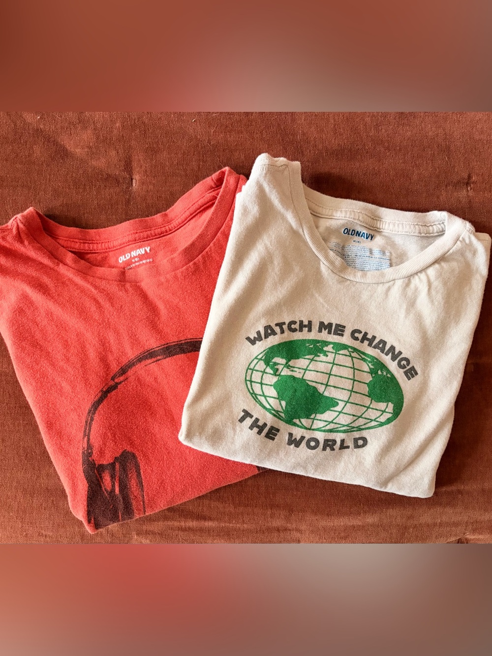 Old Navy Boys’ T-Shirt Bundle – 2 Shirts – Size M/8